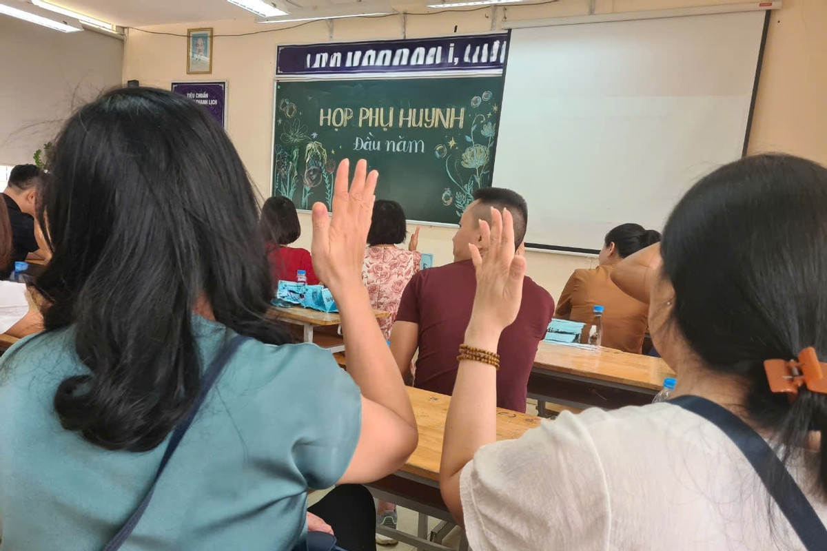 Họp phụ huynh mới: Giảm áp lực hay tăng khoảng cách?