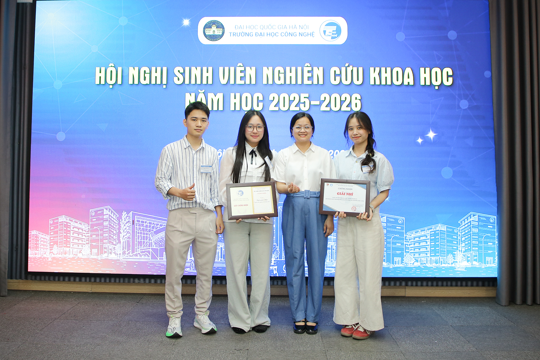 Nữ nhà khoa học Việt Nam: Giảng dạy xuất sắc, nghiên cứu bền vững