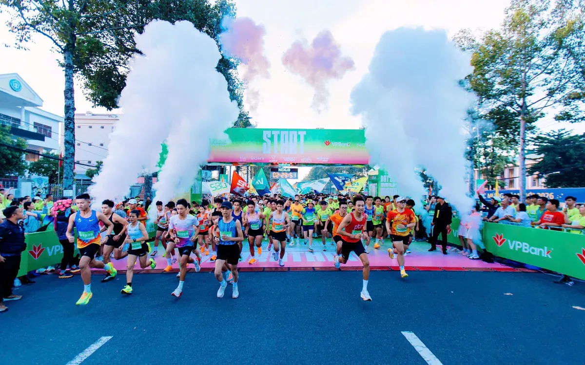 VPBank Đất Sen Hồng Music Marathon: 15.500 bước chân vì cò đỏ