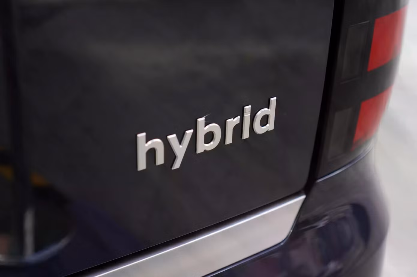 Xe hybrid tăng tốc tại Việt Nam: Ai đang dẫn nhịp trong quý III?