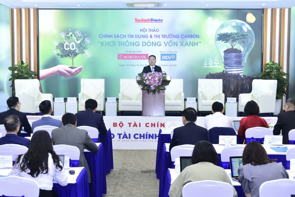 Tín dụng xanh kết nối thị trường carbon: Lối thoát tài chính cho doanh nghiệp chuyển đổi xanh