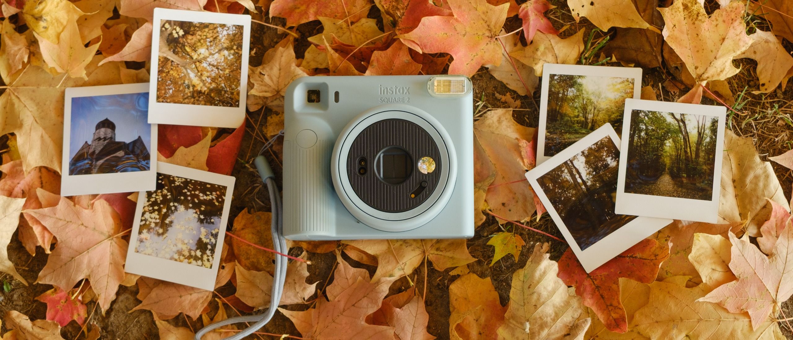 Instax Square 2: Máy ảnh lấy liền Instax cho bữa tiệc moodier