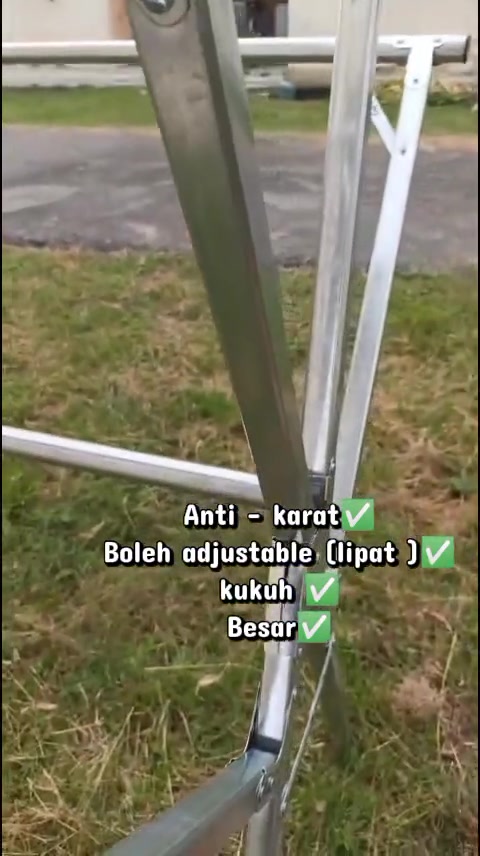 Tangkap dekat sambungan rangka stainless steel ampaian baju bahagian kaki dan bar silang