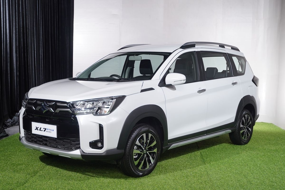 Suzuki XL7 Hybrid giảm 85 triệu: nên mua ngay hay chờ bản nâng cấp?