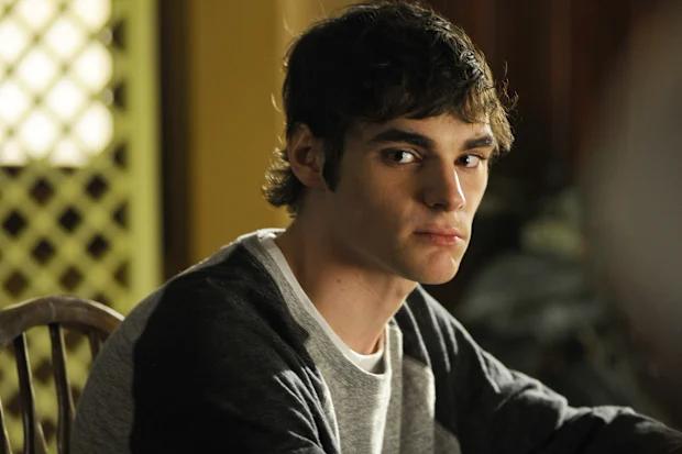RJ Mitte và di sản Walter Jr: Khi diễn viên bại não thay đổi truyền hình