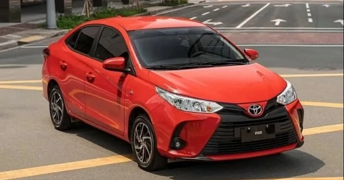 Toyota Vios vẫn thống trị, Honda City bứt phá trong cuộc đua sedan