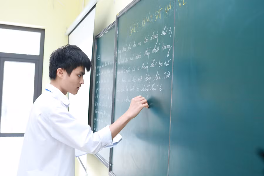 Từ thủ khoa học sinh giỏi Toán đến bí quyết học tập hiệu quả