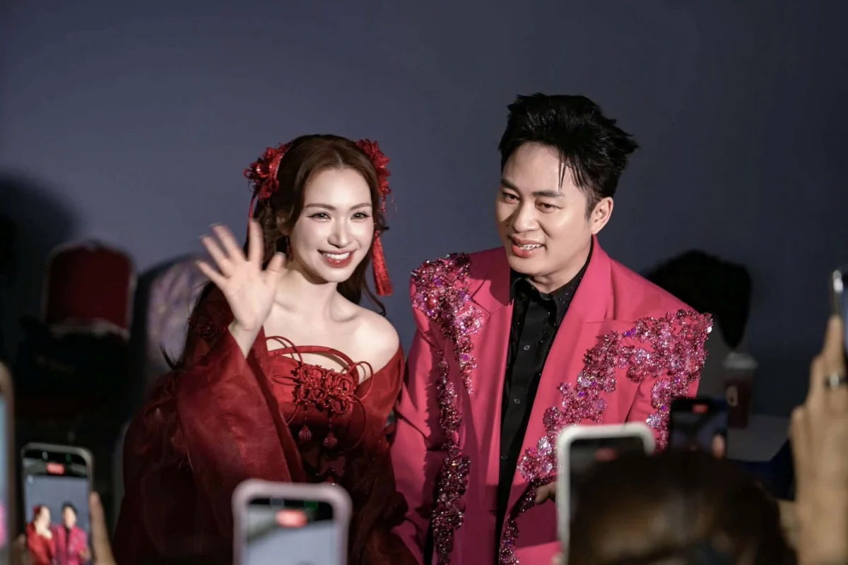 Hòa Minzy và dàn khách mời đặc biệt trong concert 25 năm của Tùng Dương