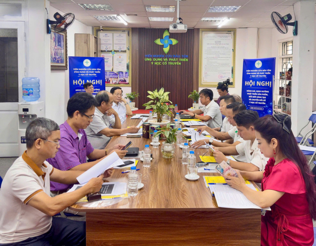 Chiến lược phát triển y học cổ truyền: khoa học gặp truyền thống