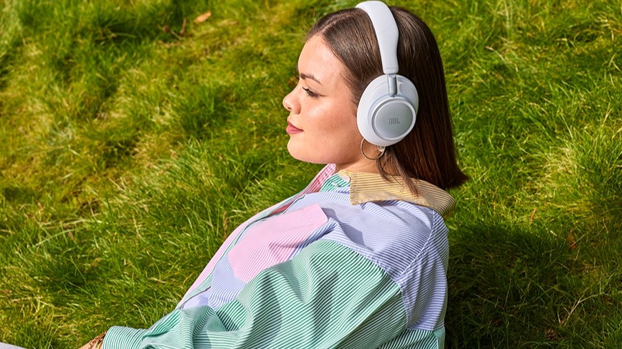 Tai nghe hay loa Bluetooth: chọn đúng cho từng tình huống