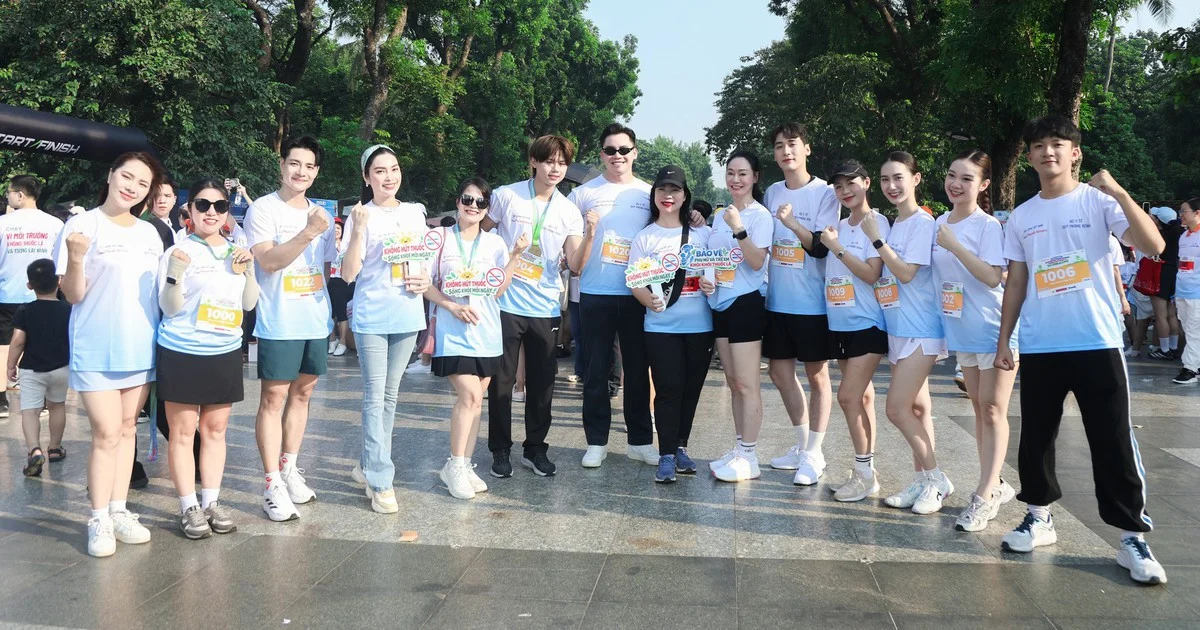 Từ sàn diễn đến đường chạy: sao chạy marathon truyền cảm hứng sống khỏe