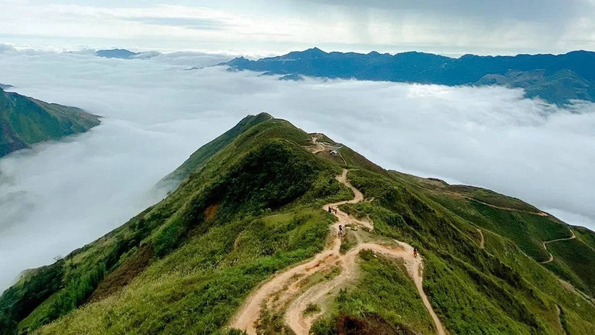 Những địa điểm chụp ảnh mùa vàng và mùa mây tuyệt đẹp: Kỹ thuật và thời điểm tối ưu