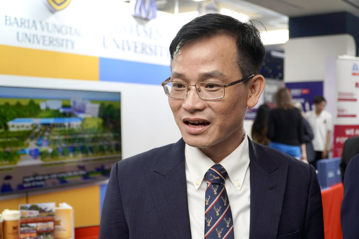 Đại học AI-Native: Không thể chỉ gắn thêm AI vào hệ thống cũ
