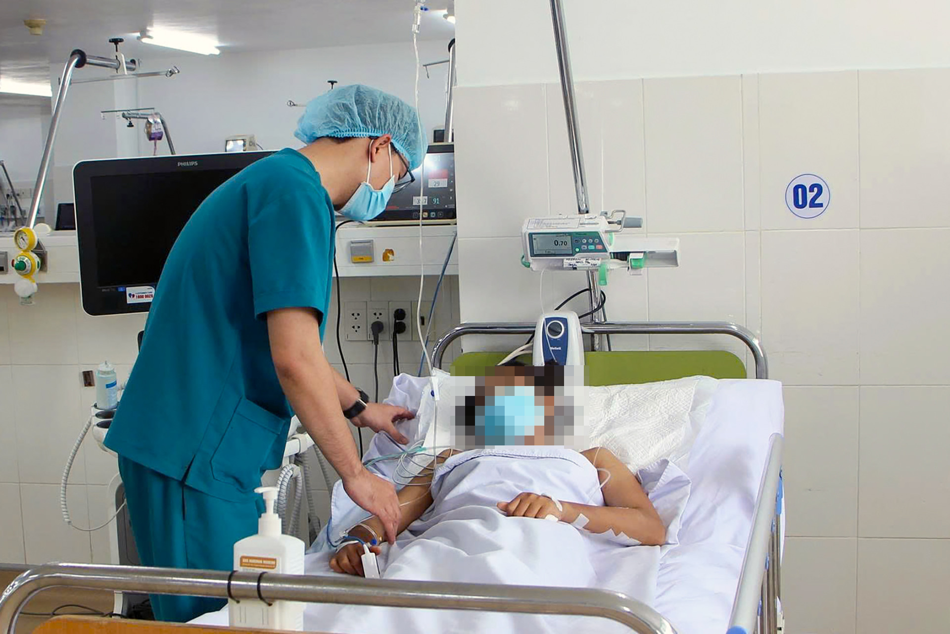 Uống quá liều Panadol Extra và chất tẩy rửa: Lời cảnh tỉnh từ ca ngộ độc của cô gái 19 tuổi