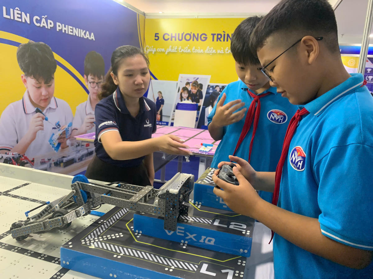 Tuổi nào phù hợp để trẻ bắt đầu học AI?