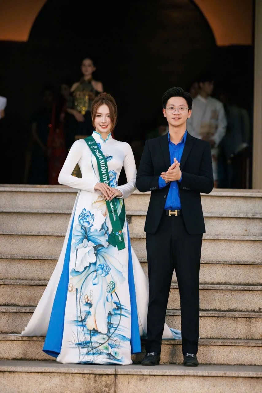 Cách mặc áo dài trong đời thường: từ chất liệu mới đến phối đồ hiện đại
