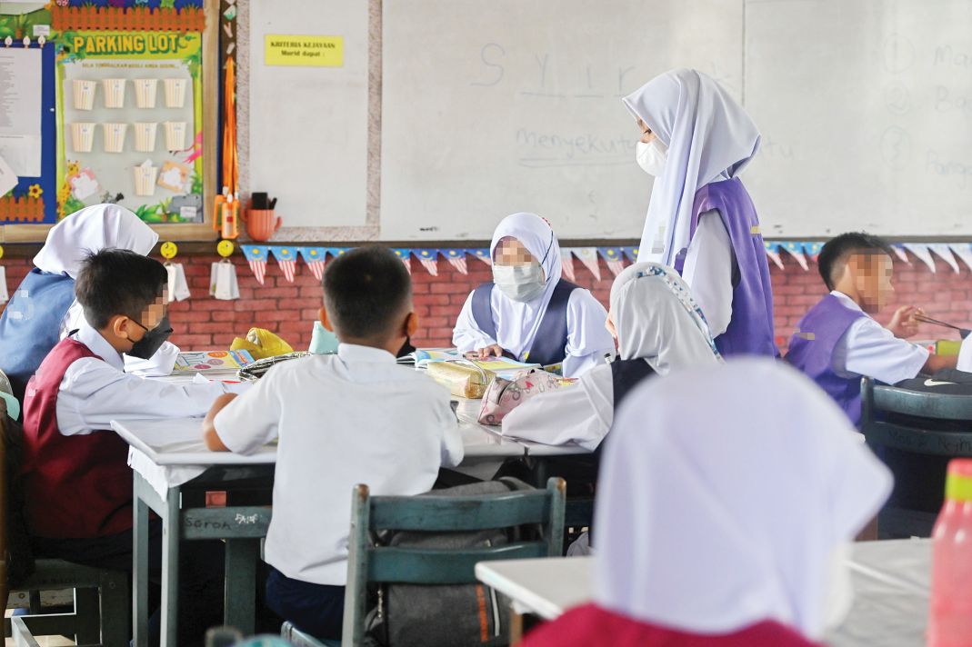 Anak Bukan Warganegara Boleh Masuk Sekolah Kerajaan