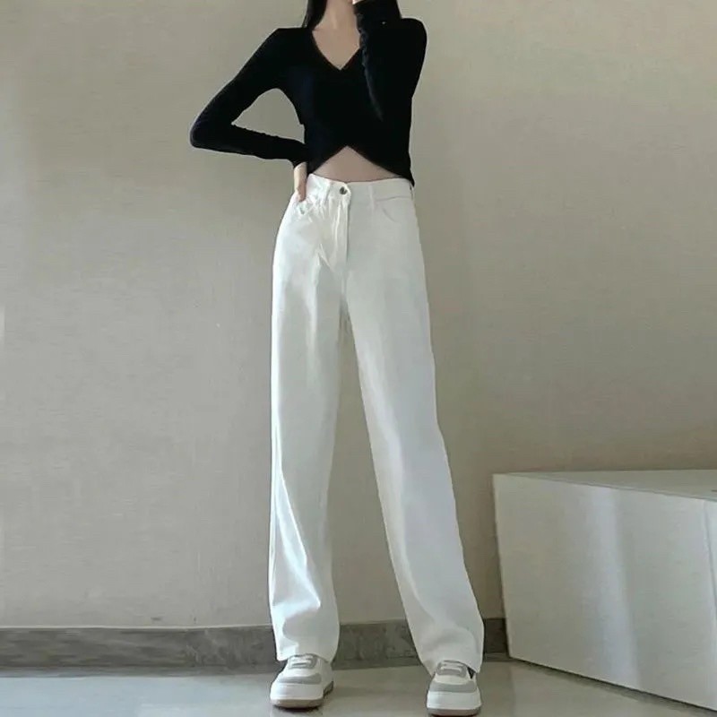 5 kiểu quần jeans vượt thời gian cho tủ đồ casual bền vững