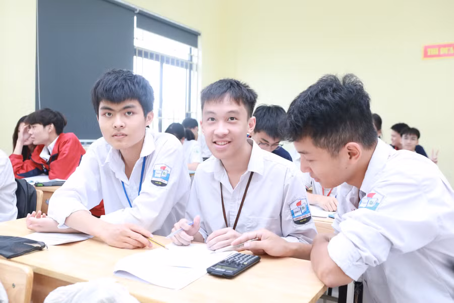Từ thủ khoa học sinh giỏi Toán đến bí quyết học tập hiệu quả