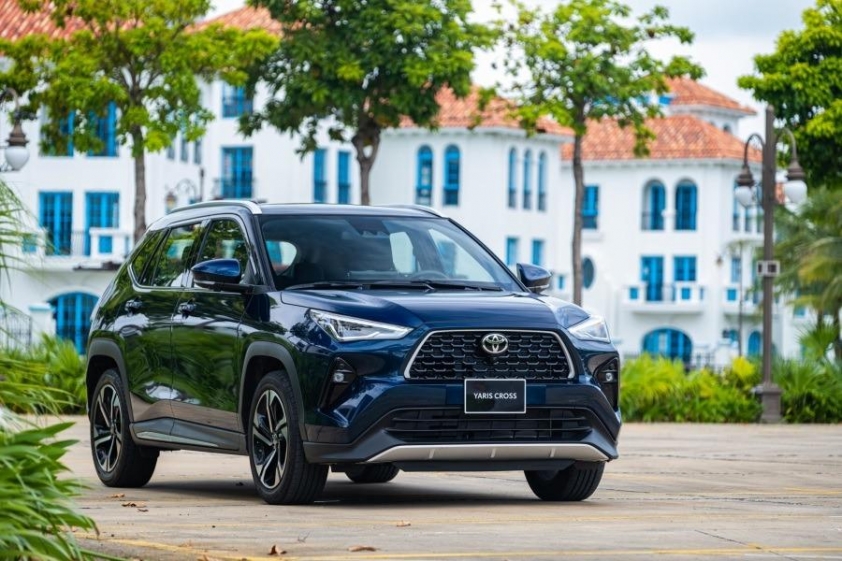 VinFast chiếm nửa Top 10: cuộc chơi xe điện vs xe xăng