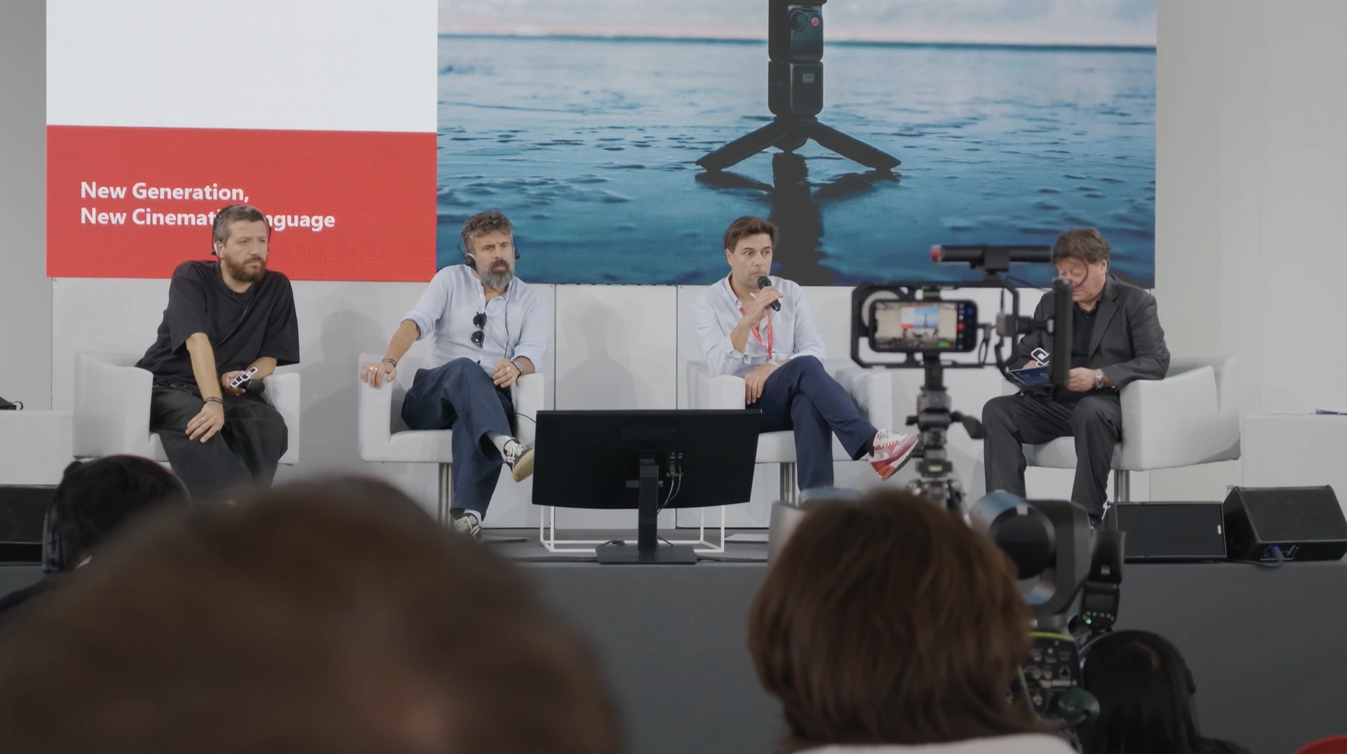 DJI Osmo Pocket 4P vs Pocket 4: nâng cấp kép có đáng cho vlogger?