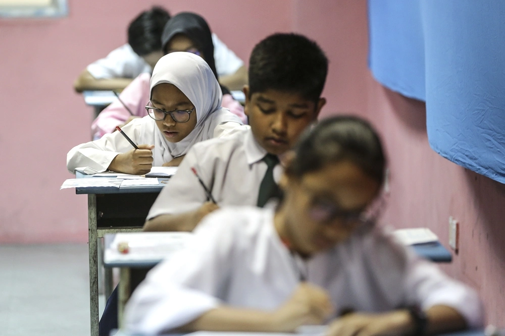 Peperiksaan Terus Berjalan Semasa Jerebu: Mengimbangi Keselamatan dan Kontinuitas Akademik