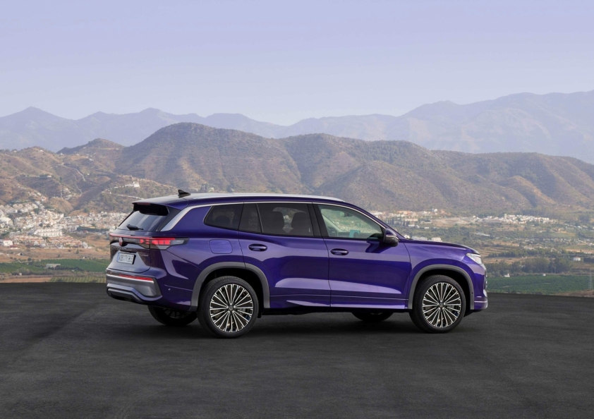 Volkswagen Tiguan và Tayron: chọn Style hay R-Line?