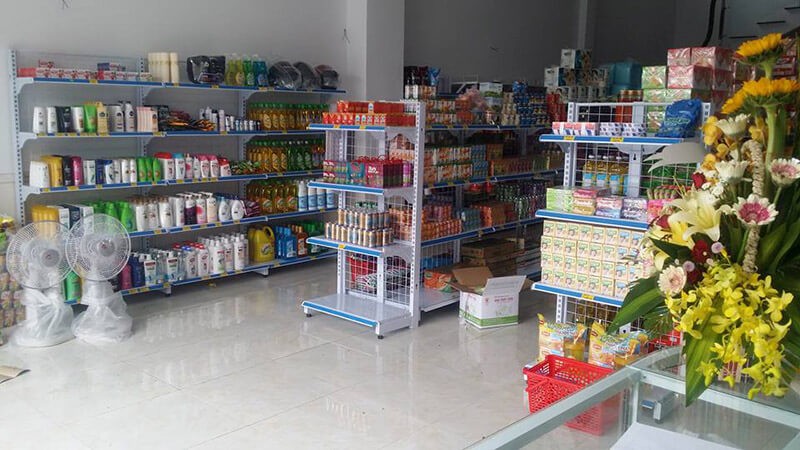 Thế hệ trẻ số hóa tạp hóa gia đình để cạnh tranh siêu thị mini