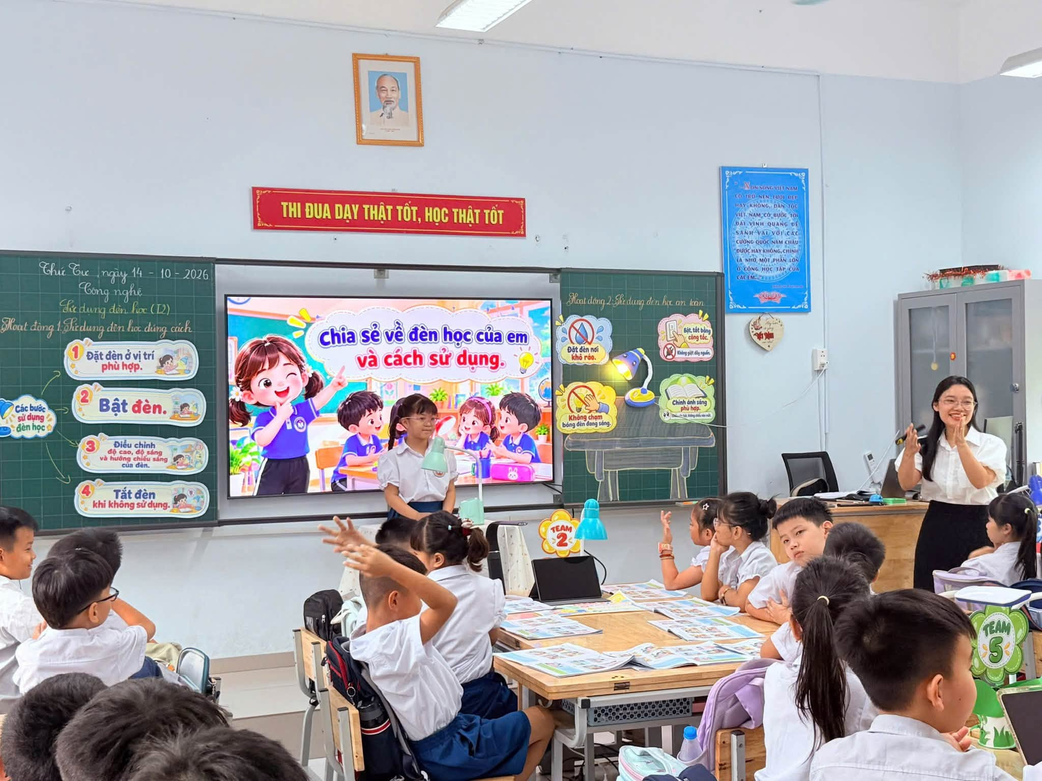 Từ lớp học thông minh đến giờ học sáng tạo với AI