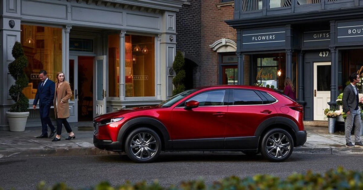 Mazda CX-30 giá từ 771 triệu: có đáng hơn Corolla Cross và HR-V?