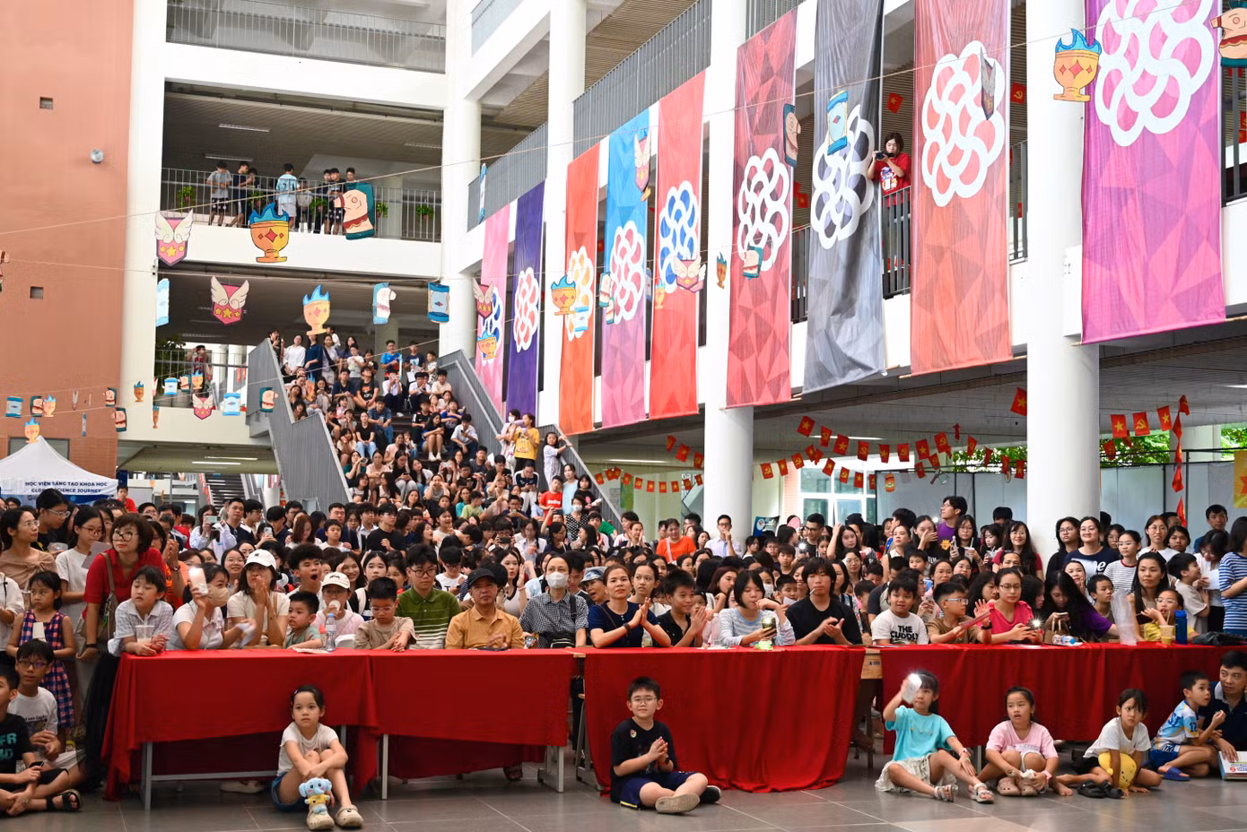 Triển lãm khoa học phi lợi nhuận: Khi học sinh sáng tạo kéo khoa học ra khỏi lớp học
