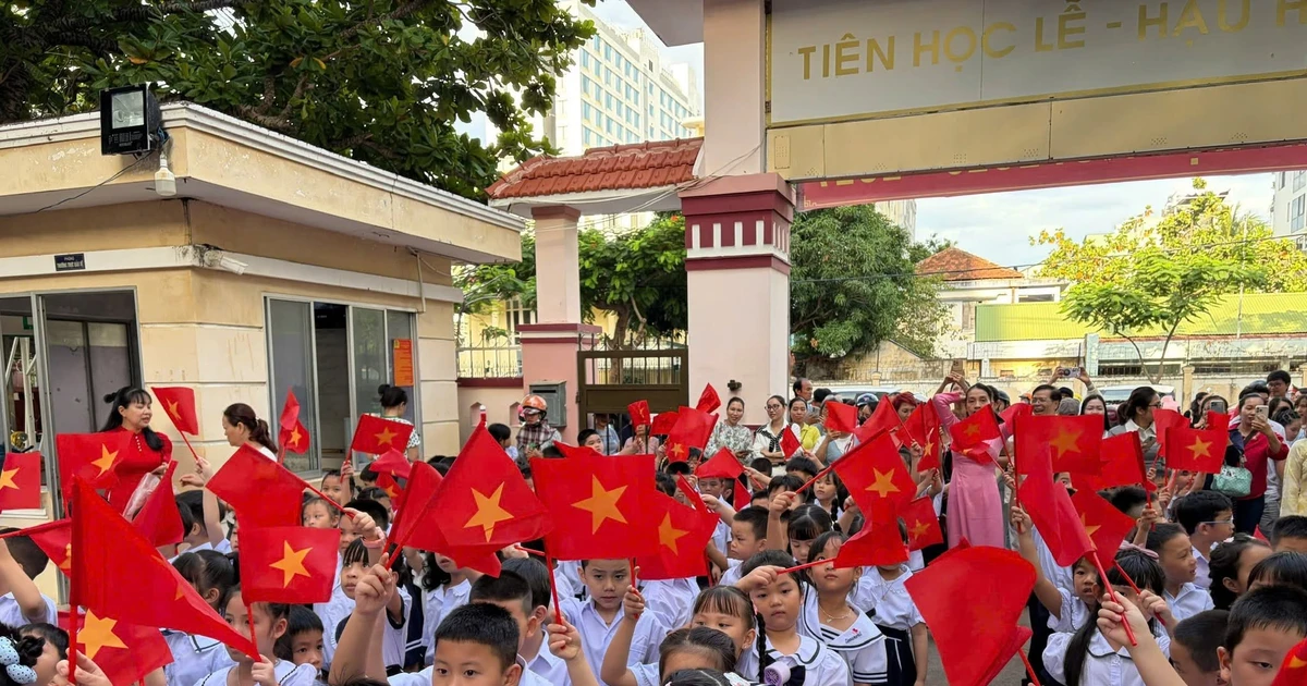 Khi trường học có hơn 10.000 học sinh: ngưỡng chịu đựng của quản lý giáo dục