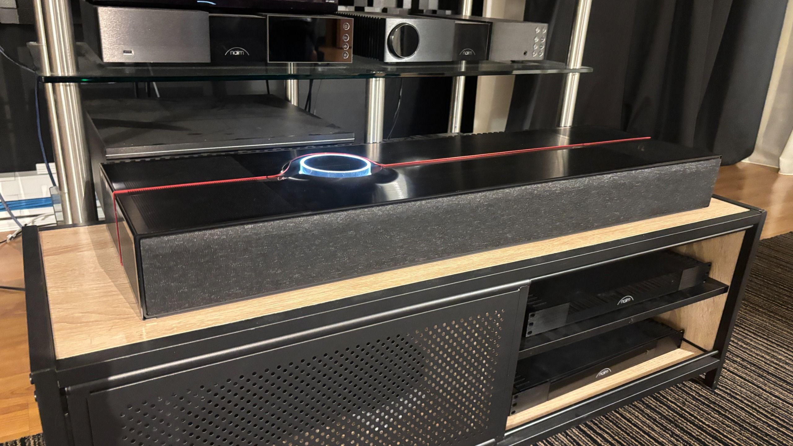 Naim Mu-so Utopia: loa soundbar tất cả trong một cho phòng khách Hi-End