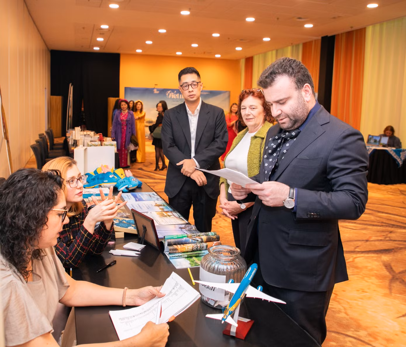 Roadshow du lịch Việt Nam tại Amsterdam: Kết nối châu Âu bằng đường bay thẳng