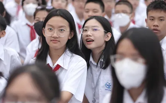 Hà Nội cấm ép học sinh vào chương trình liên kết nước ngoài: phụ huynh cần lên tiếng