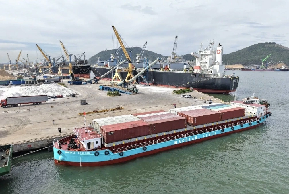 Cảng Hải Phòng Top 100: Bước nhảy công suất và cuộc đua logistics xanh khu vực