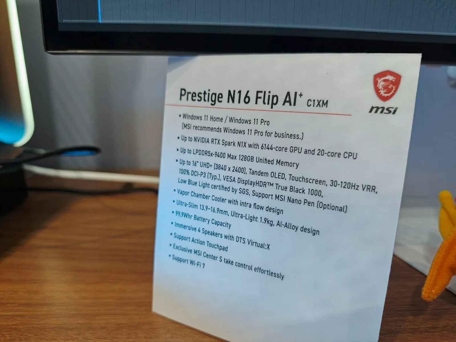 MSI Prestige N16 Flip AI+: laptop xoay gập 2-trong-1 cho chuyên gia sáng tạo?