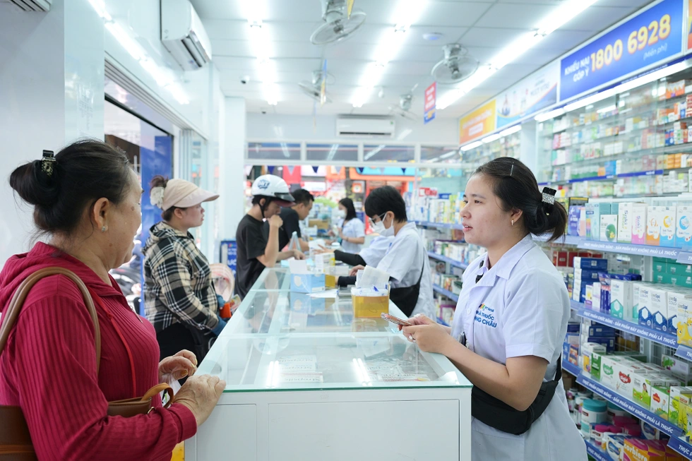 Bác sĩ cảnh báo: Tự mua vitamin và thực phẩm chức năng có thể gây ngộ độc