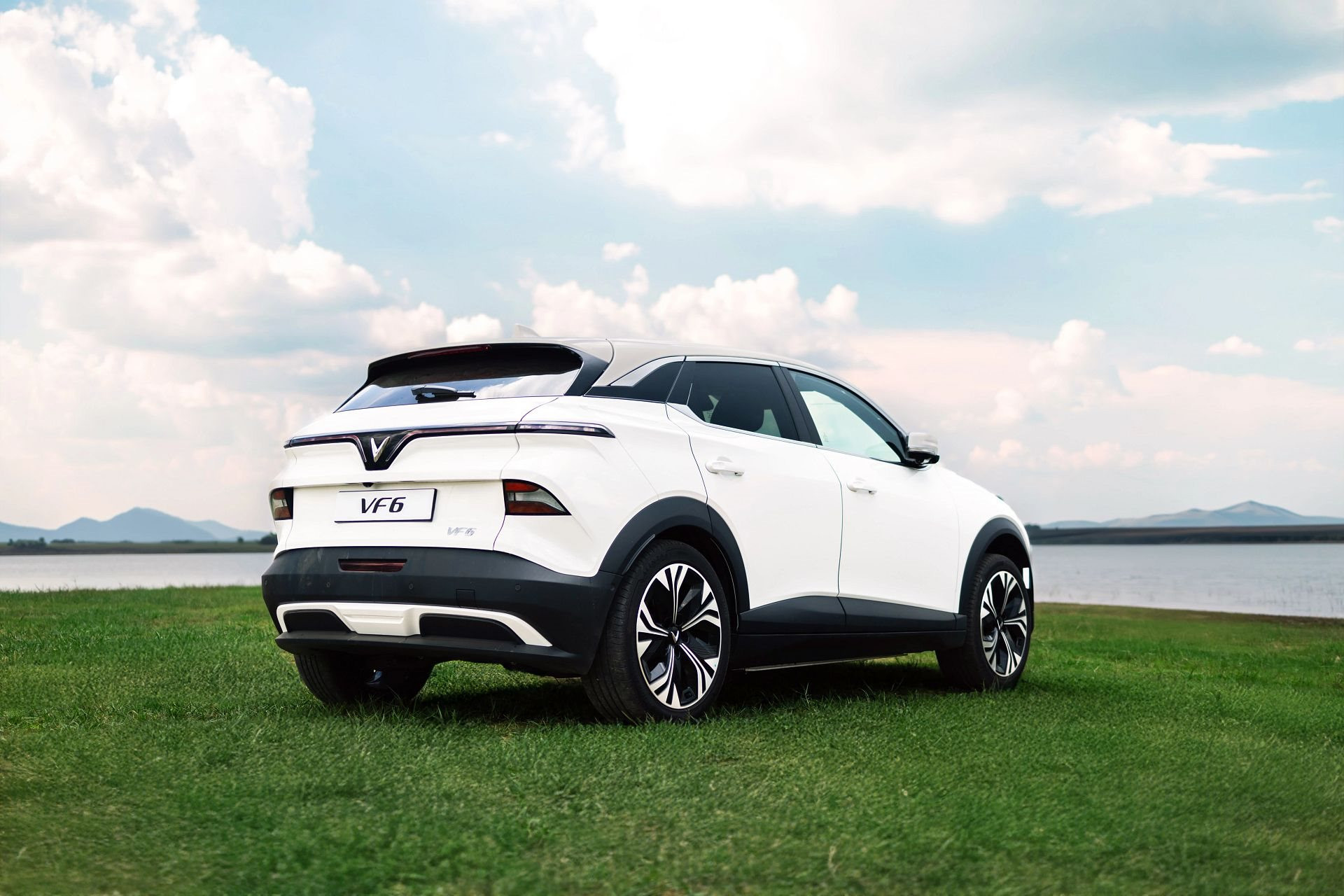 VinFast VF 6 Plus trên hành trình 1.400km: đáng mua hay không?