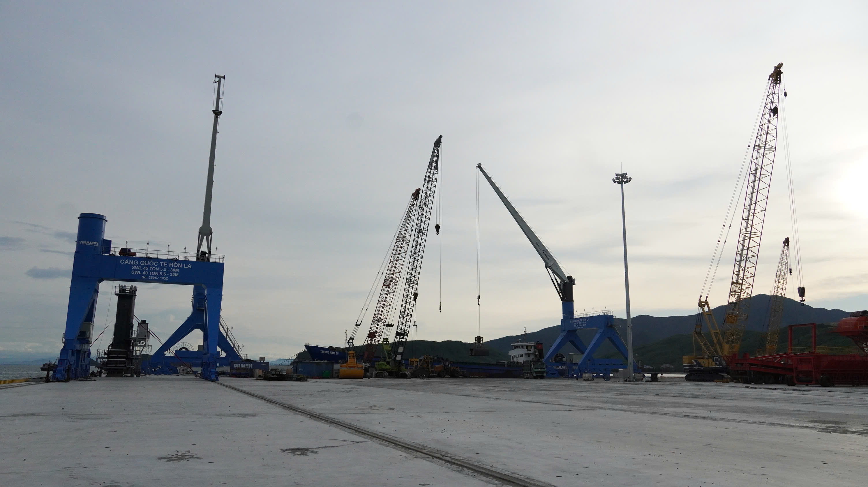 Quảng Trị đẩy nhanh cảng biển Hòn La để bước vào cuộc chơi logistics khu vực