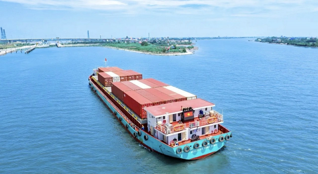 Cảng Hải Phòng Top 100: Bước nhảy công suất và cuộc đua logistics xanh khu vực