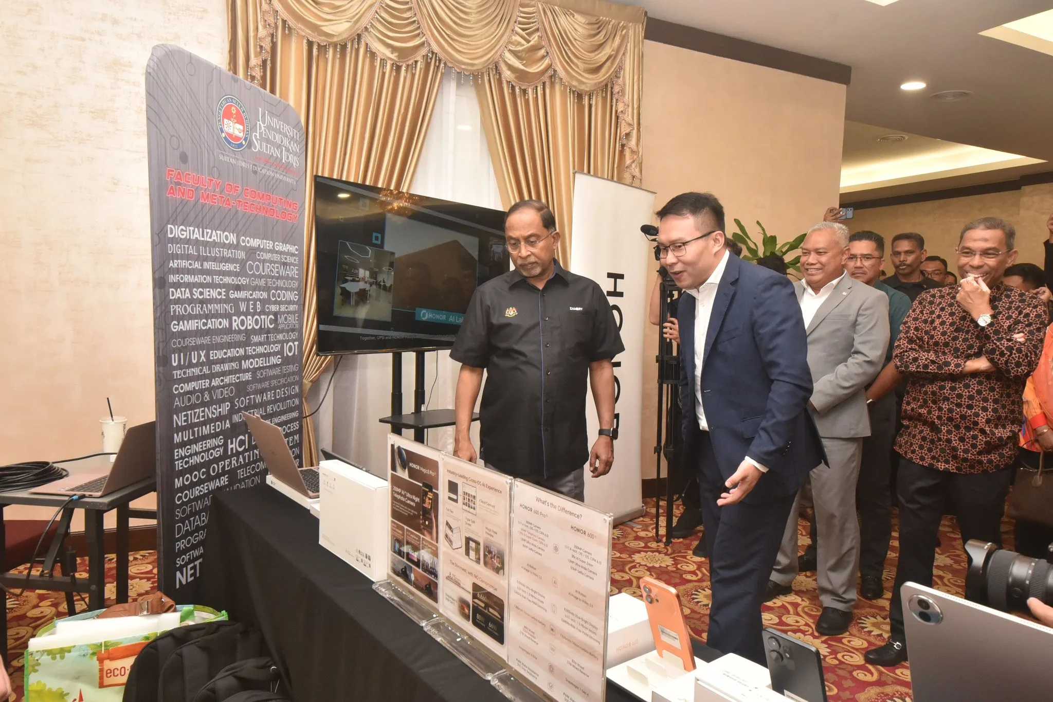 Kemitraan Industri-Universiti Memecut Pengalaman Praktis Bakat AI Muda