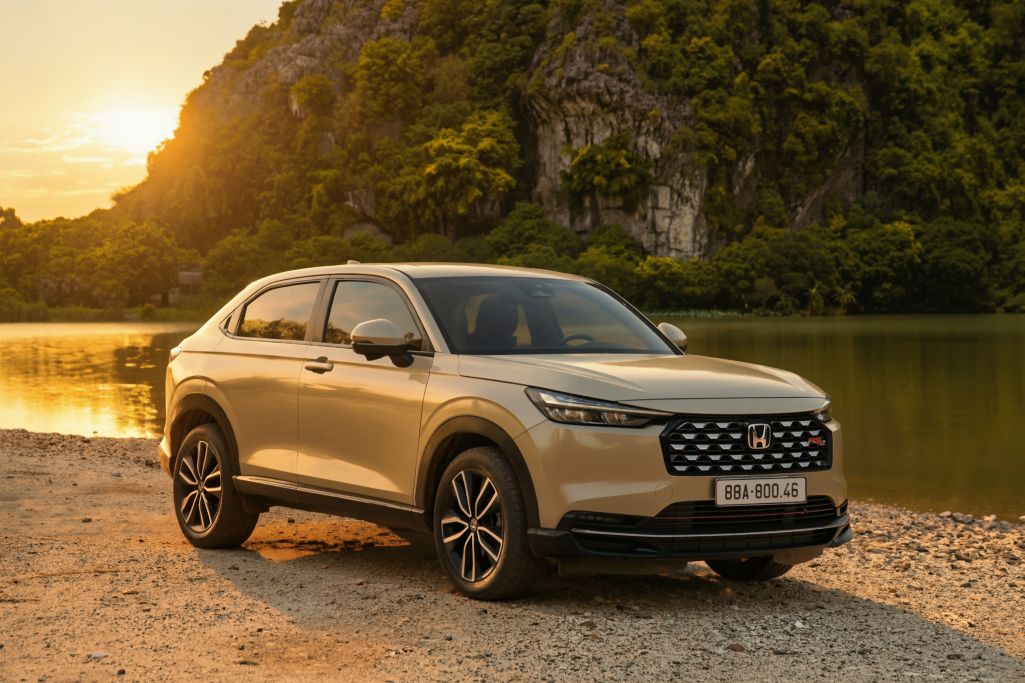 Toyota áp đảo xe hybrid bán chạy, Land Cruiser HEV gây bất ngờ