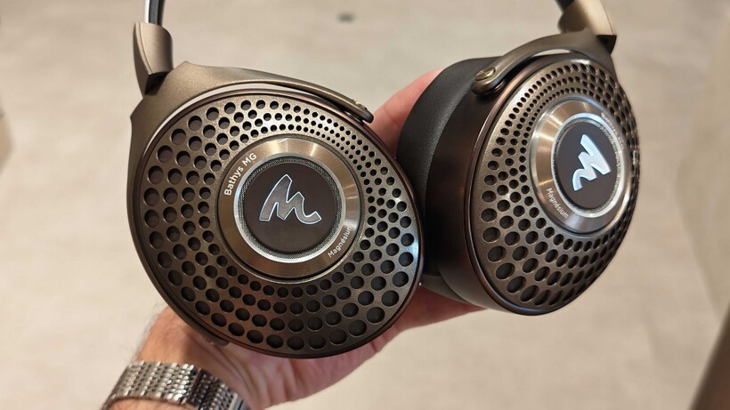 Focal Bathys MG và Nothing Headphone Pro: đâu là tai nghe premium cân bằng nhất?