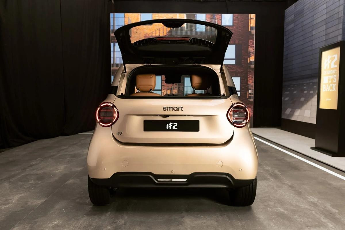 Smart #2 hồi sinh: xe điện siêu nhỏ có cửa cạnh tranh?