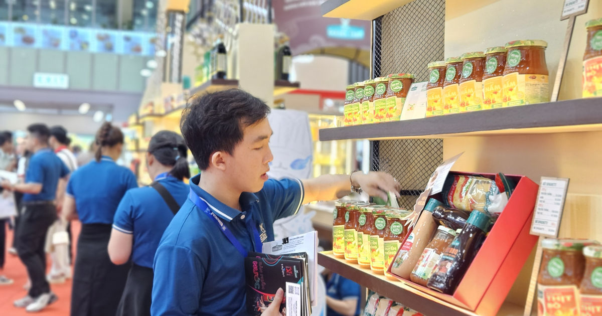 Khi người tiêu dùng hỏi AI trước khi mua: cơ hội và bài toán cho đặc sản địa phương
