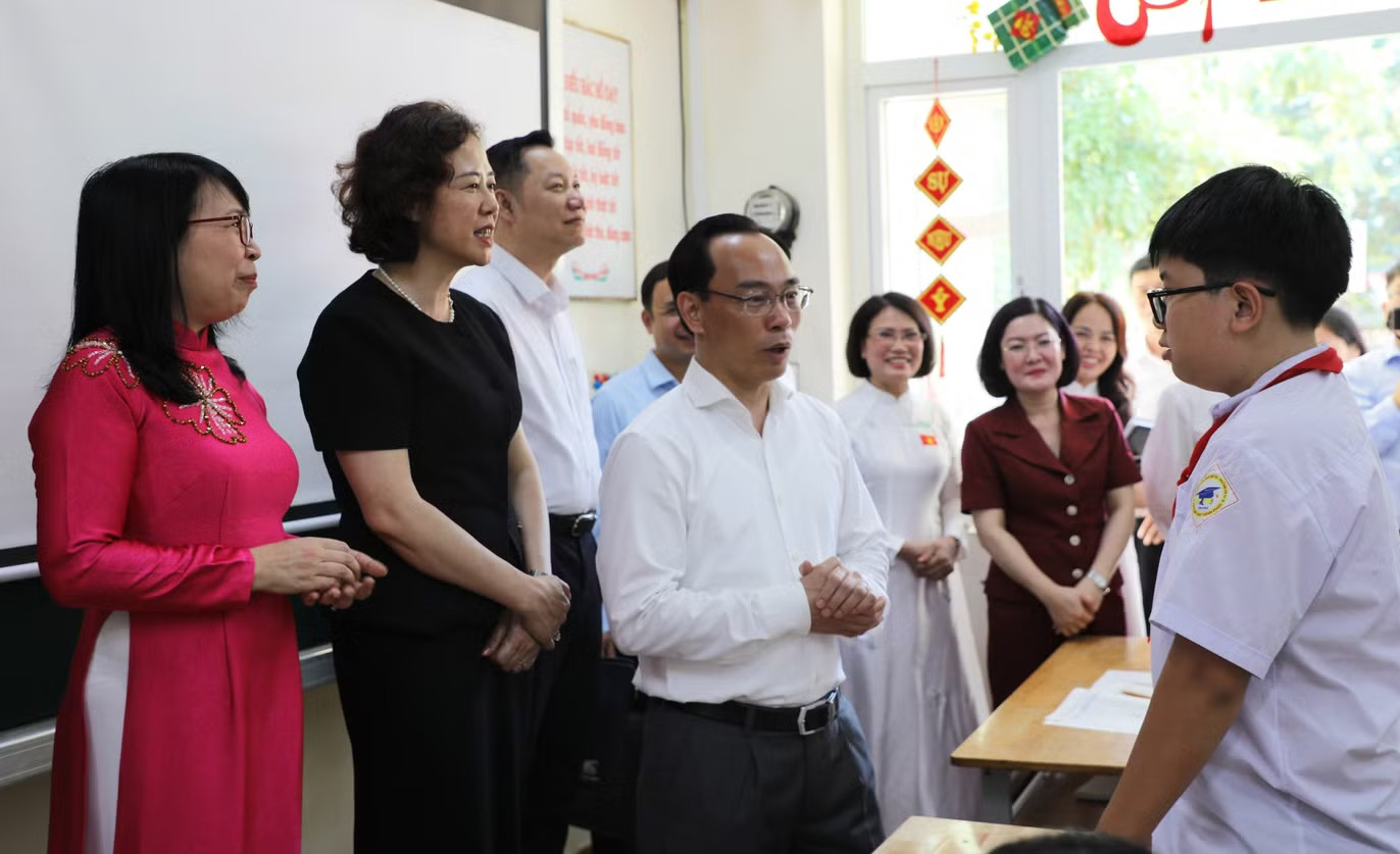Giảm áp lực học tập ở trường chuyên: cân bằng mới cho giáo dục toàn diện