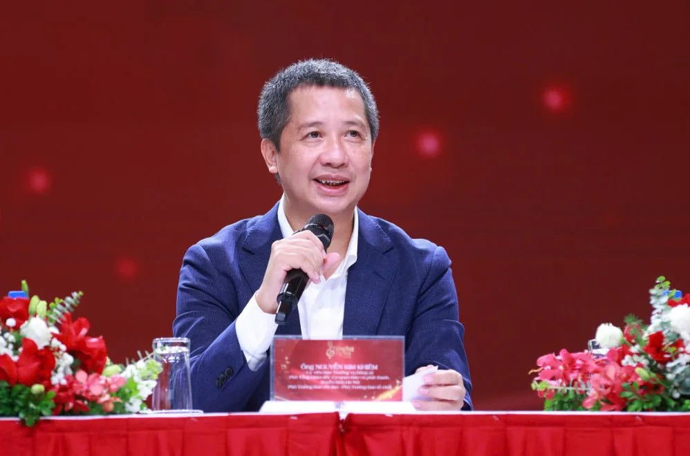 Giải thưởng cuộc thi hát: Hà Nội và Lâm Đồng nhìn từ tiền thưởng ca sĩ