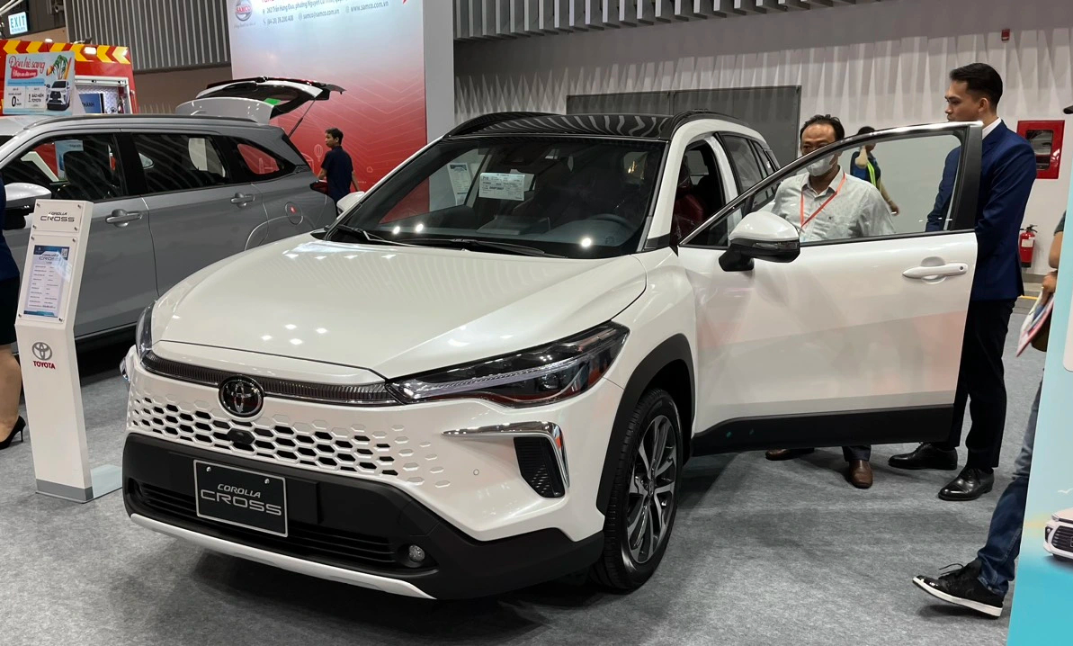 Toyota chiếm 85% sân chơi hybrid: Innova Cross HEV dẫn dắt cuộc đua