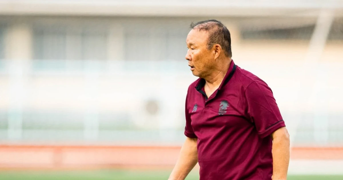 HLV Park Hang-seo và áp lực nghẹt thở tại Kanchanaburi FC